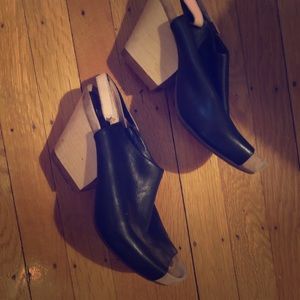 Camper wooden heeled shoes